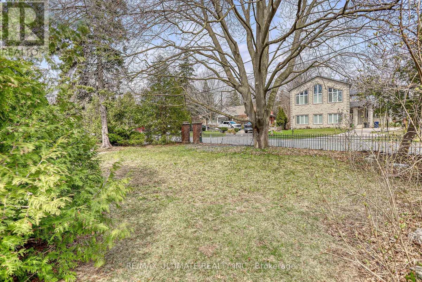 456 Manse Road, Toronto, ON - Outdoor