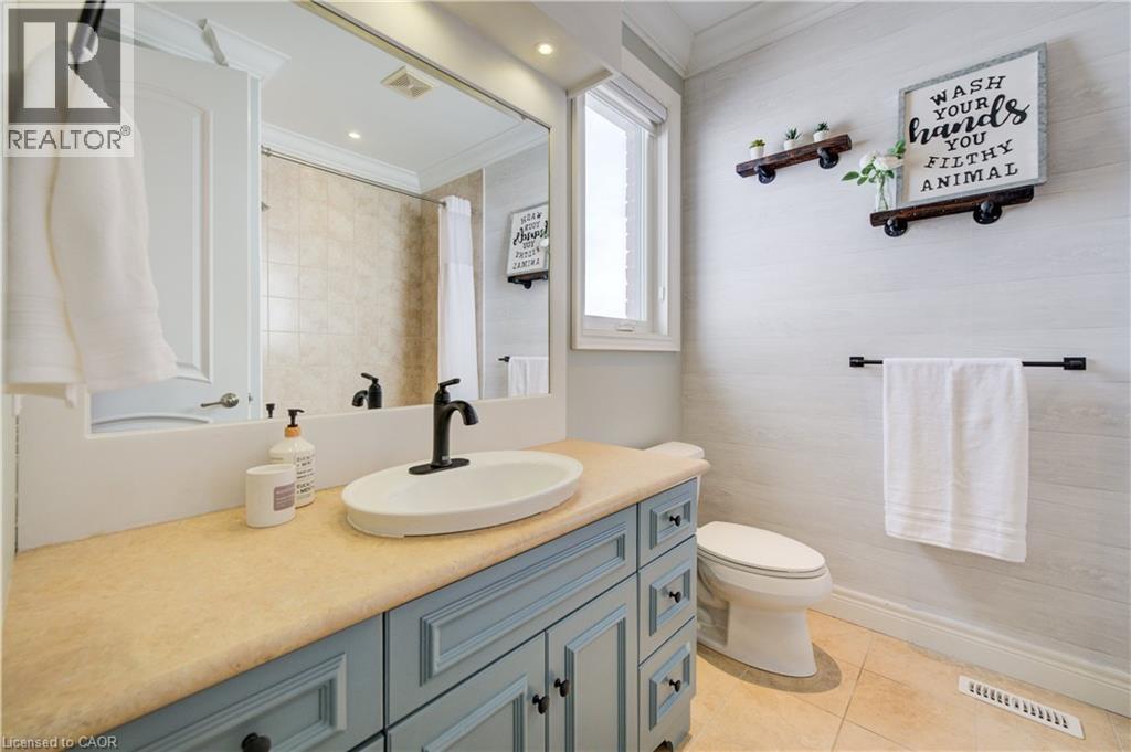11 Tremaine Drive, Kitchener, ON - Indoor Photo Showing Bathroom