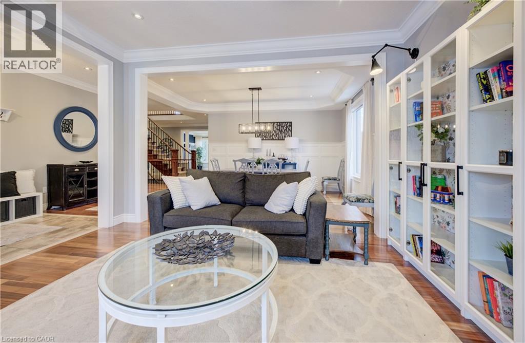 11 Tremaine Drive, Kitchener, ON - Indoor Photo Showing Living Room