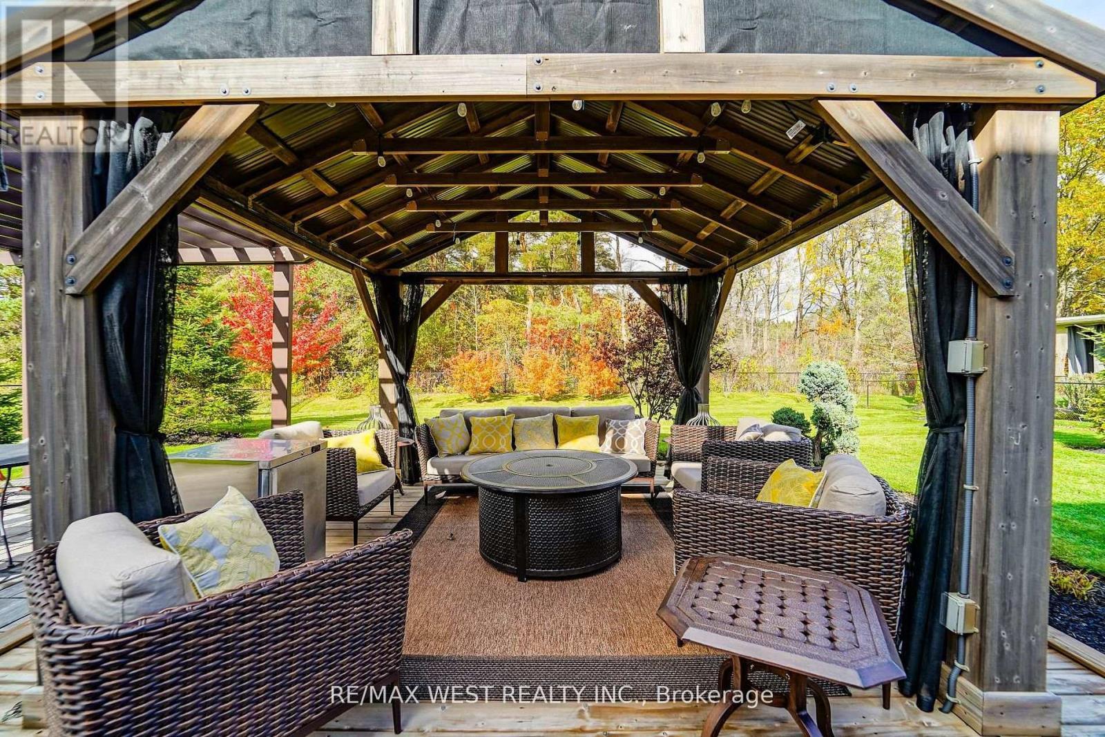 18 Wyndance Way, Uxbridge, ON - Outdoor With Deck Patio Veranda With Exterior