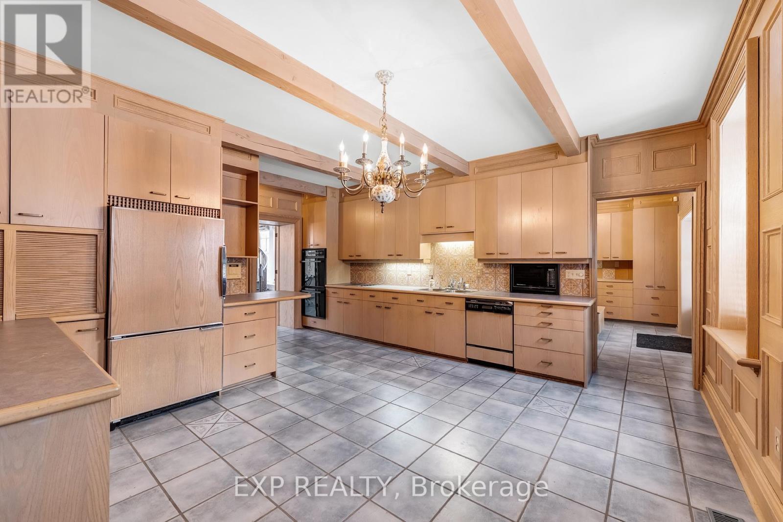 420 Kettleby Road, King, ON - Indoor Photo Showing Kitchen