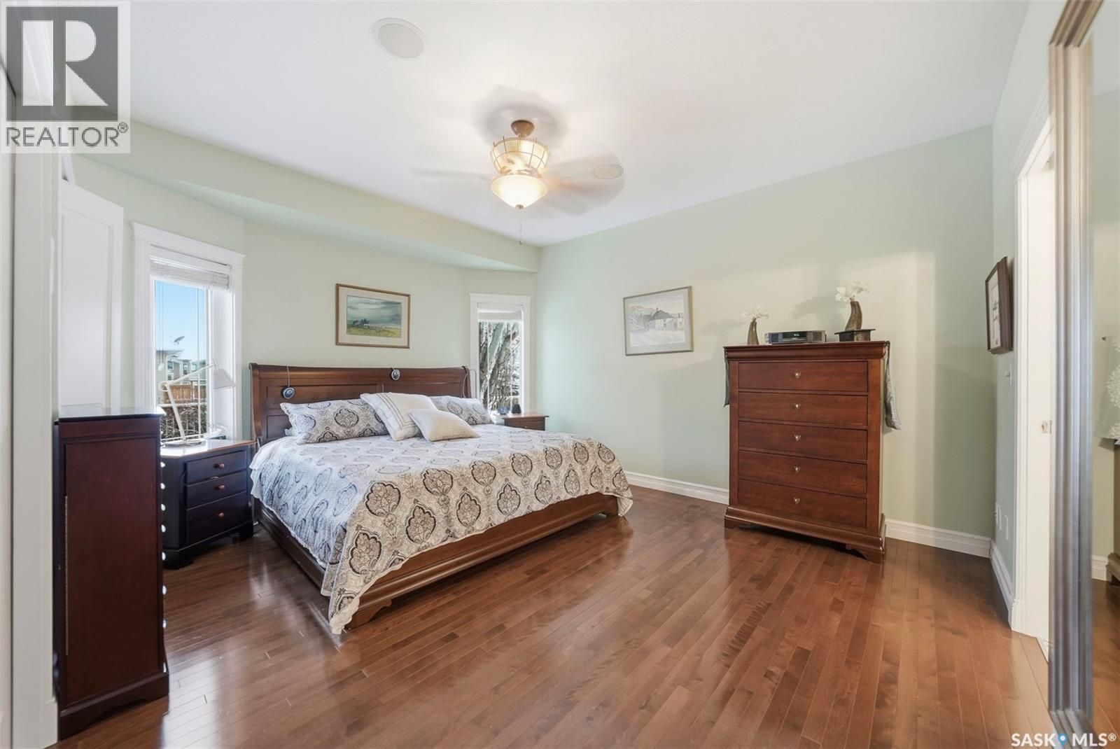 1202 Beechmont View, Saskatoon, SK - Indoor Photo Showing Bedroom