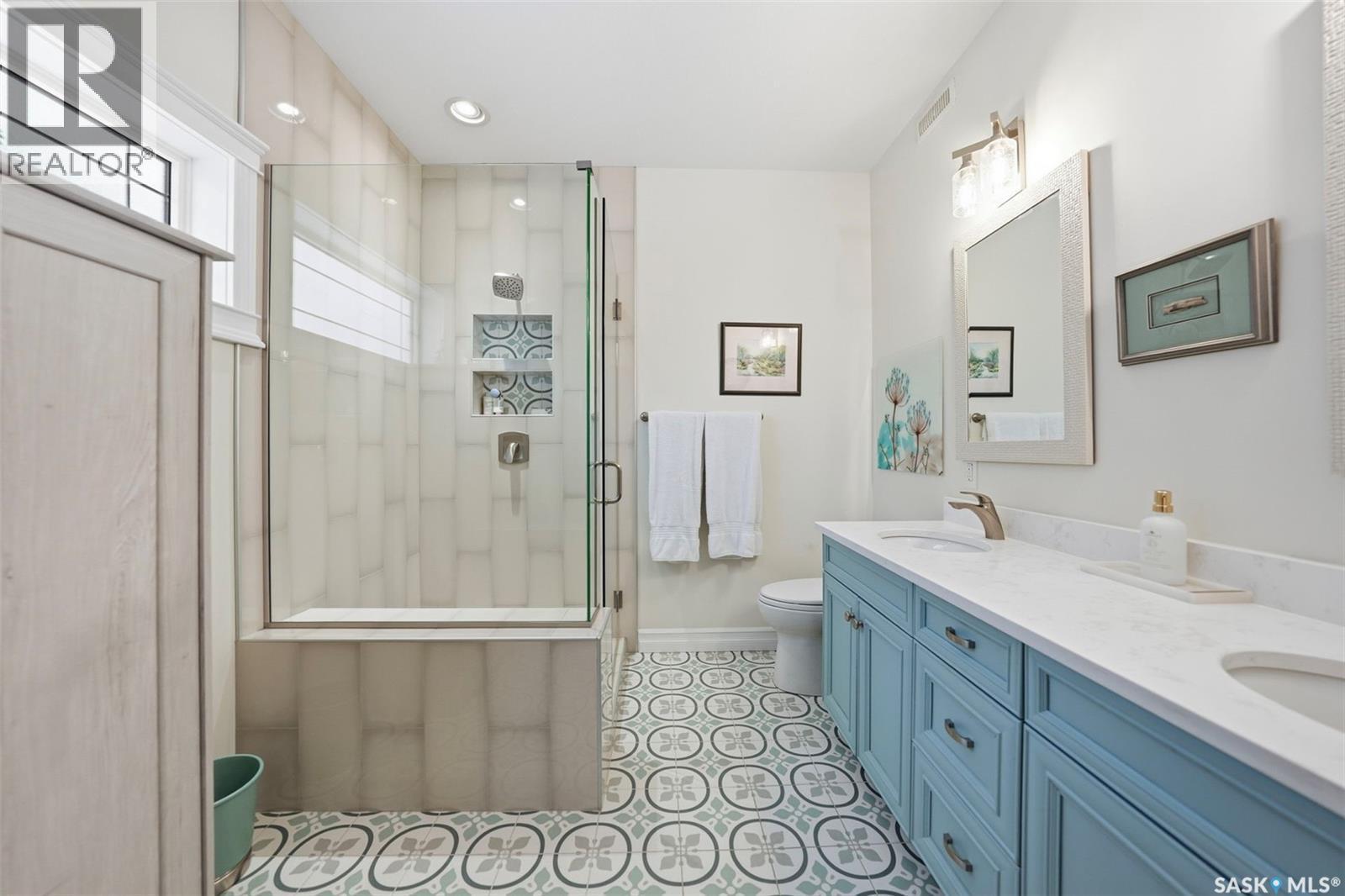 1202 Beechmont View, Saskatoon, SK - Indoor Photo Showing Bathroom