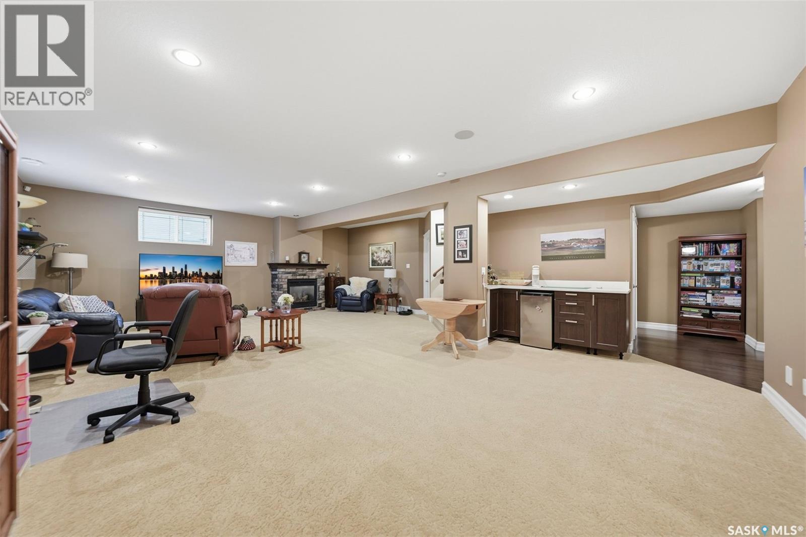 1202 Beechmont View, Saskatoon, SK - Indoor