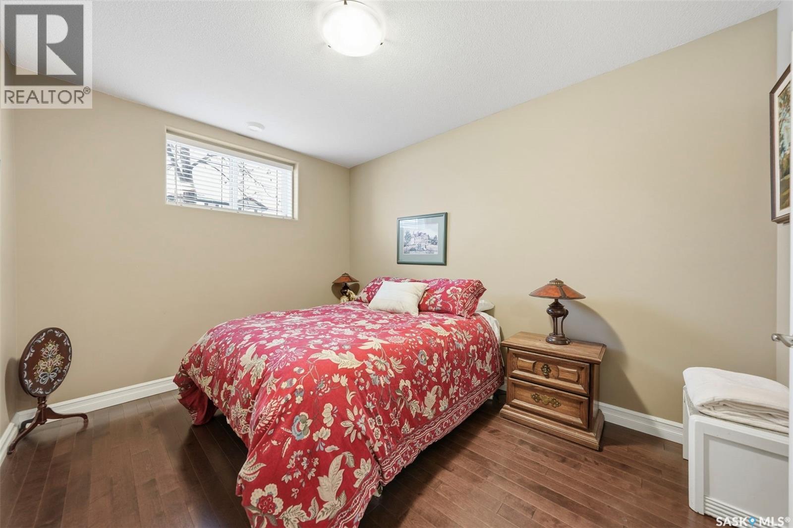 1202 Beechmont View, Saskatoon, SK - Indoor Photo Showing Bedroom