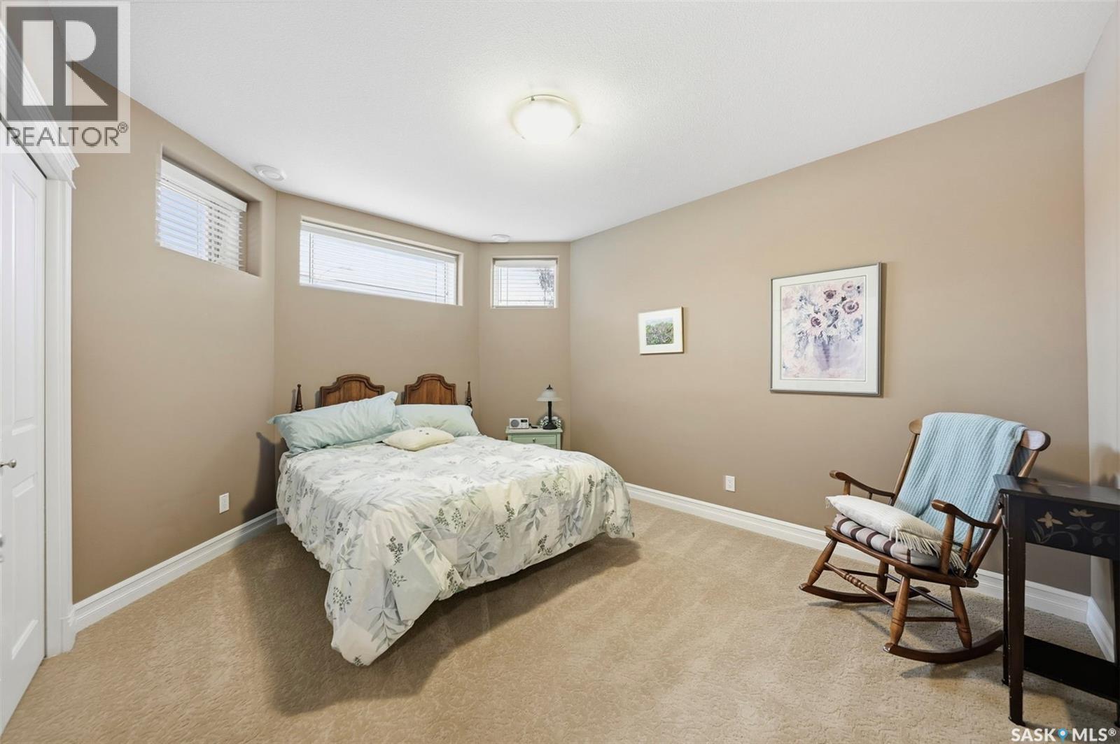 1202 Beechmont View, Saskatoon, SK - Indoor Photo Showing Bedroom