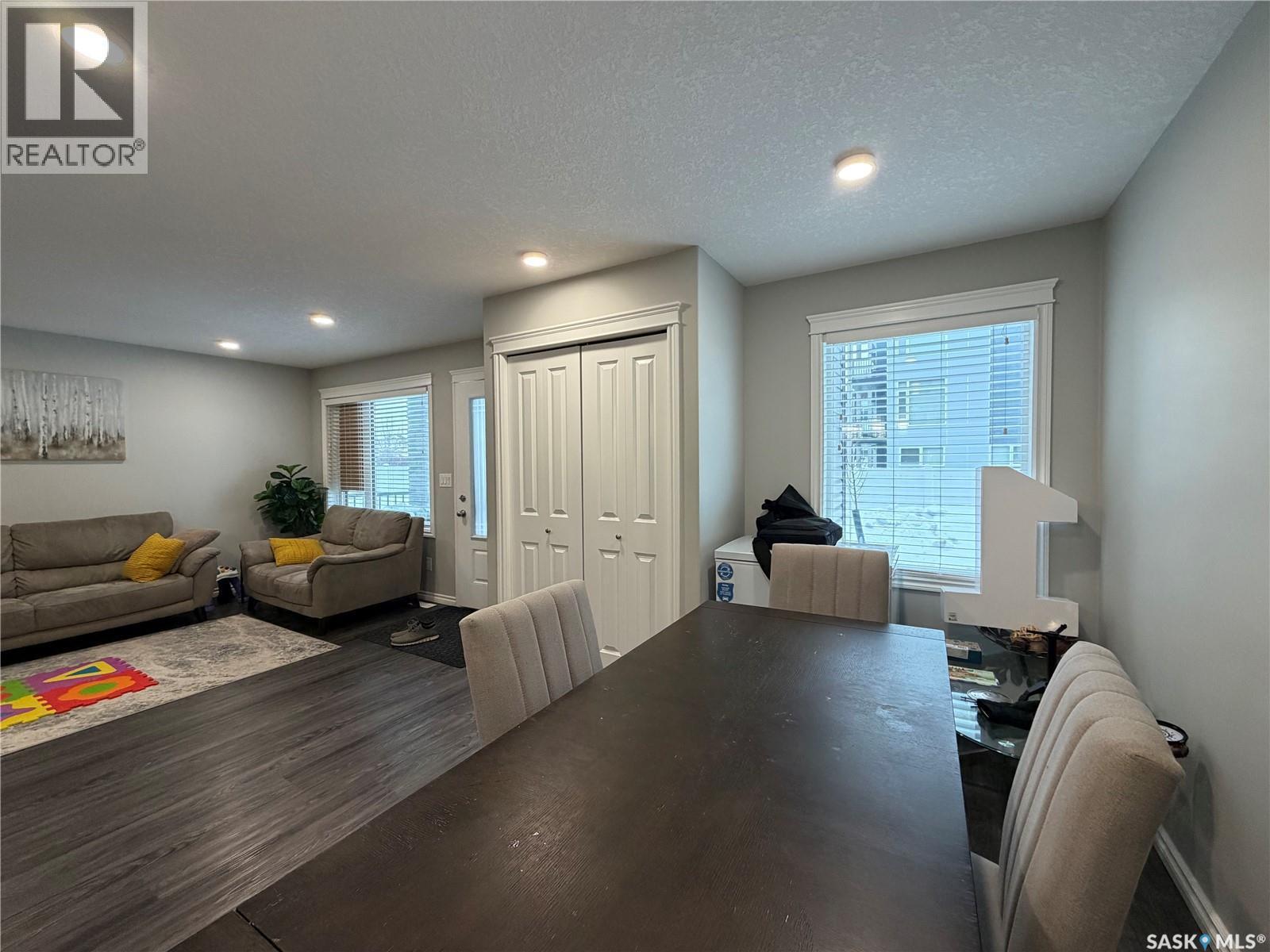 201 110 Akhtar Bend, Saskatoon, SK - Indoor