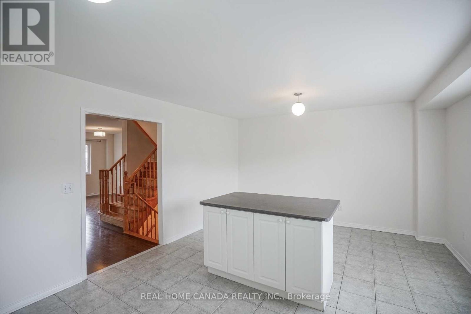 3323 Southwick Street, Mississauga, ON - Indoor Photo Showing Other Room