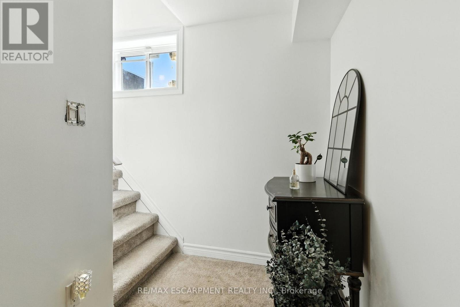 2224 Ghent Avenue, Burlington, ON - Indoor Photo Showing Other Room