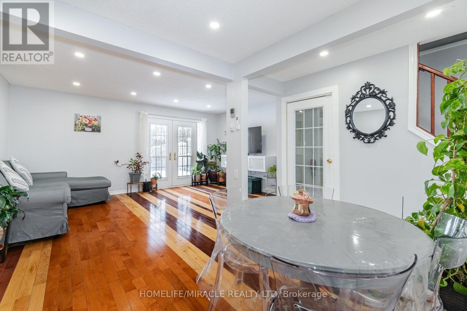 12 Huckleberry Square, Brampton, ON - Indoor With Fireplace