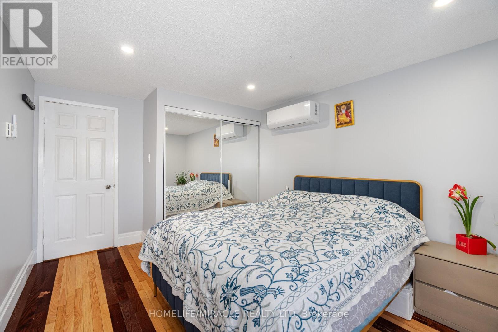 12 Huckleberry Square, Brampton, ON - Indoor Photo Showing Bedroom