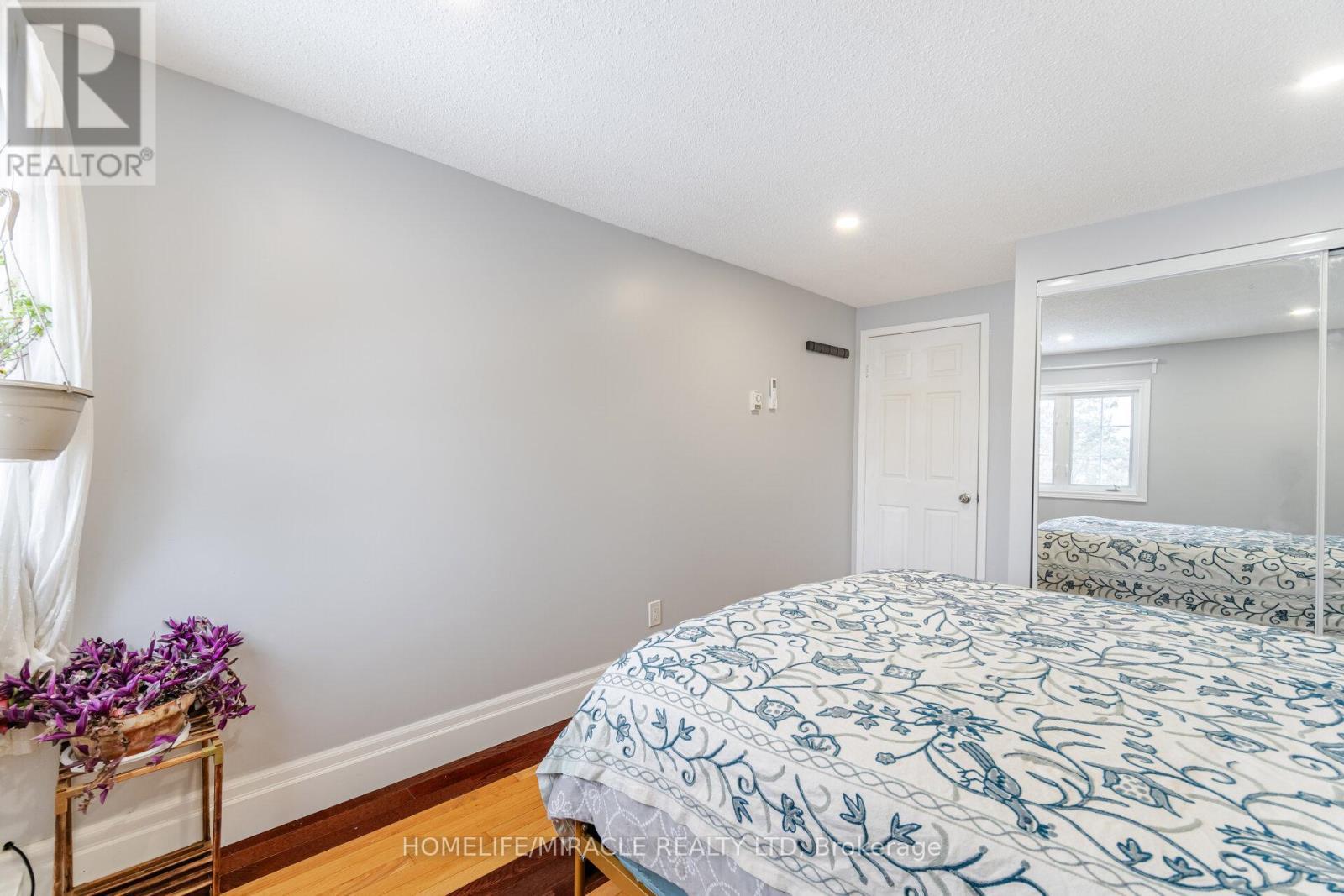 12 Huckleberry Square, Brampton, ON - Indoor Photo Showing Bedroom