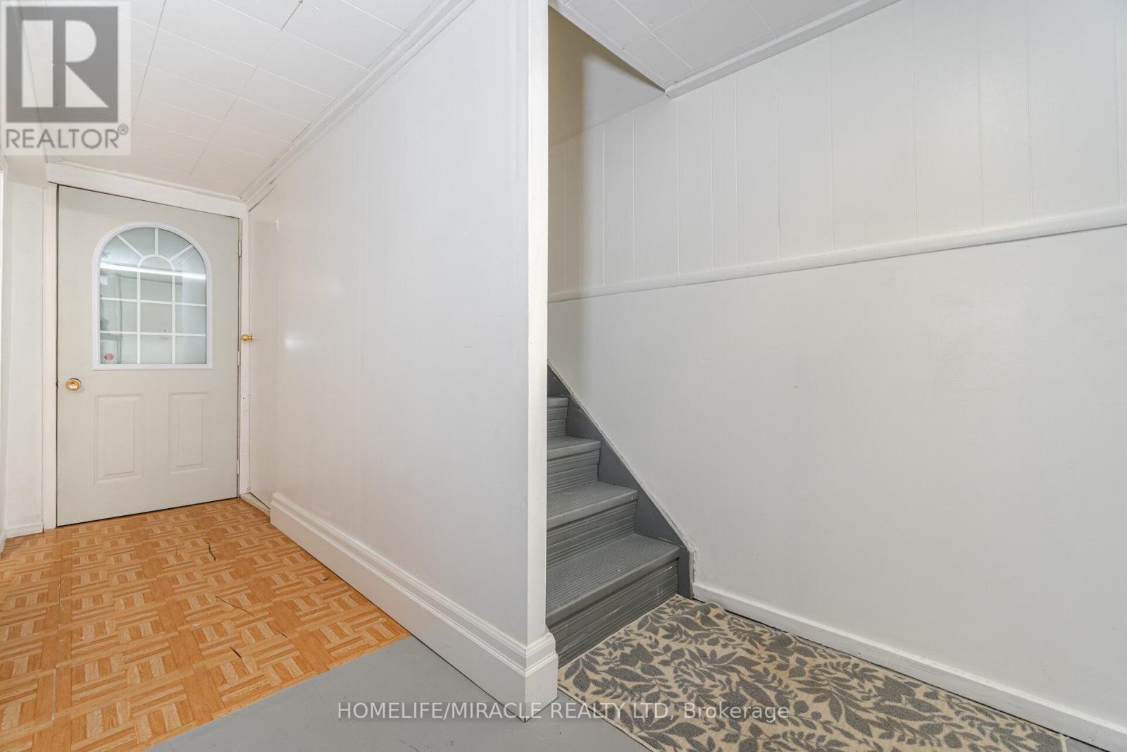 12 Huckleberry Square, Brampton, ON - Indoor Photo Showing Other Room