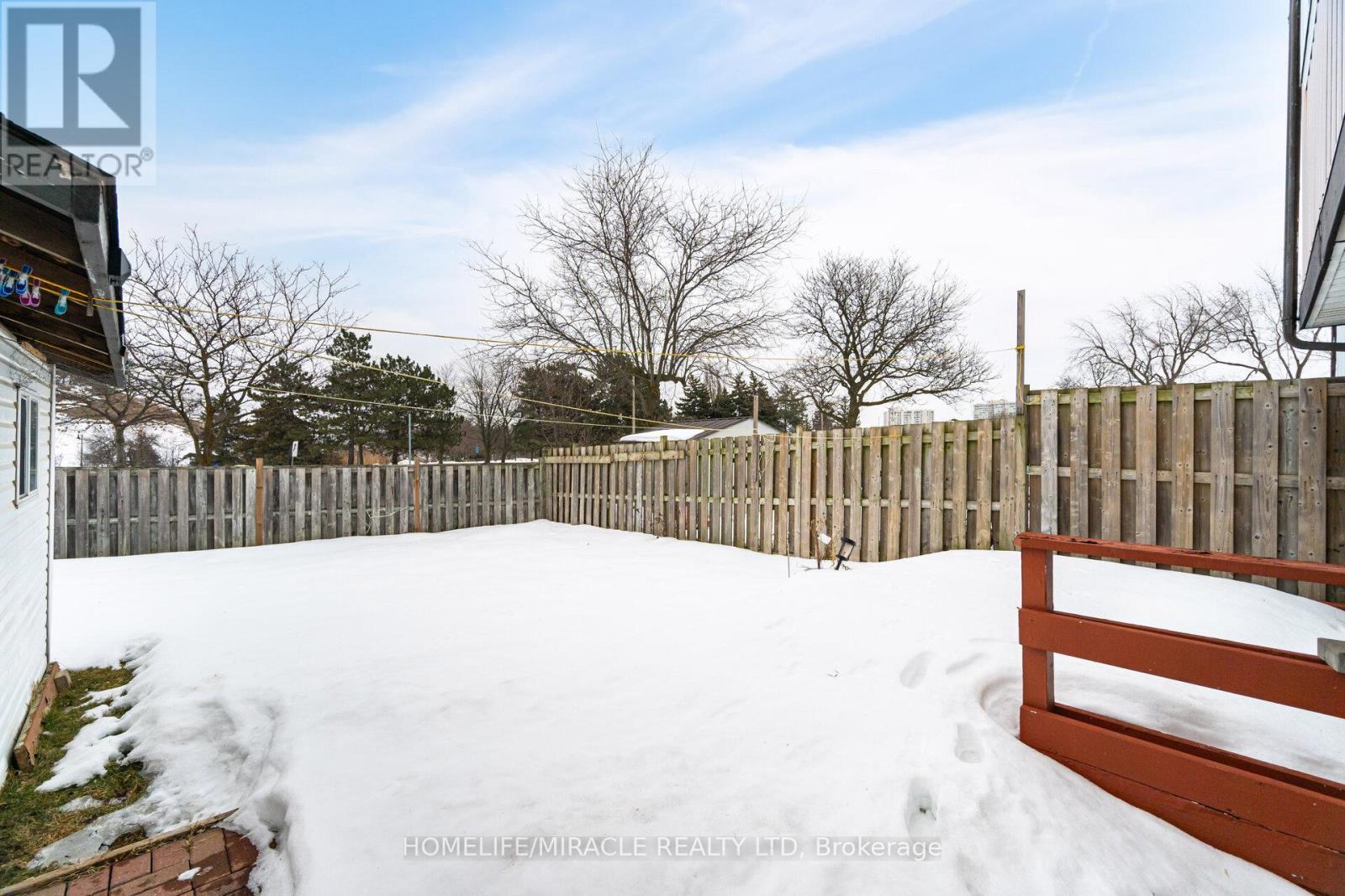 12 Huckleberry Square, Brampton, ON - Outdoor