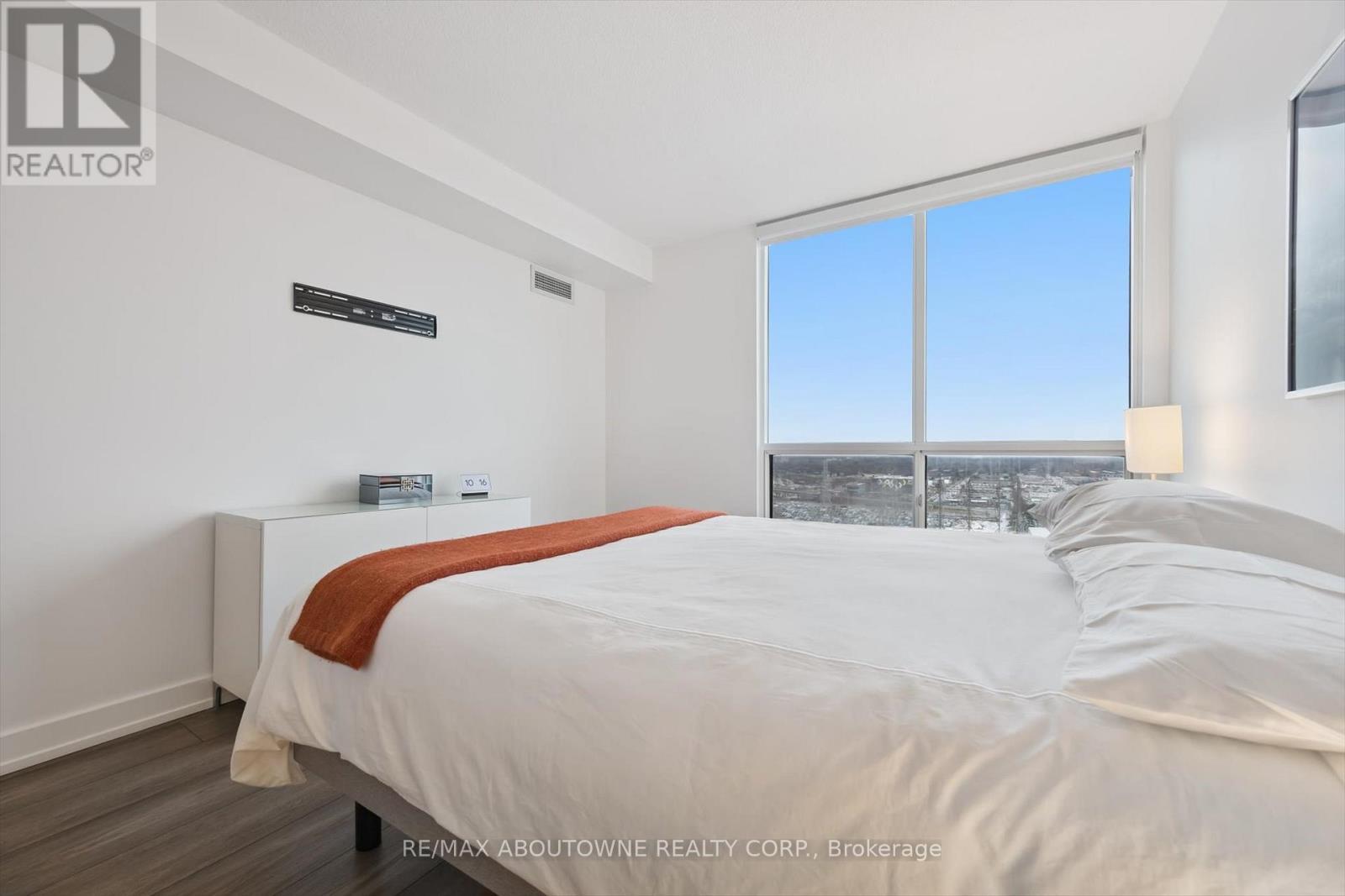 1709 - 101 Subway Crescent, Toronto, ON - Indoor Photo Showing Bedroom