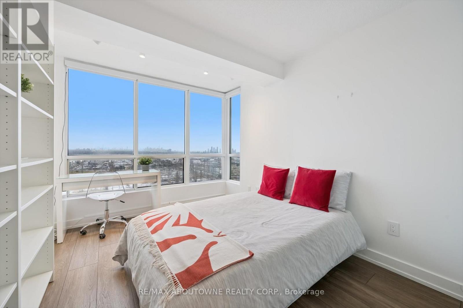1709 - 101 Subway Crescent, Toronto, ON - Indoor Photo Showing Bedroom