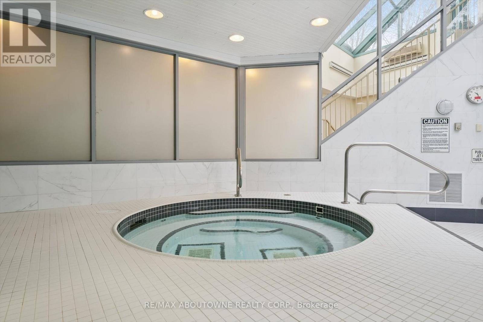 1709 - 101 Subway Crescent, Toronto, ON - Indoor Photo Showing Other Room