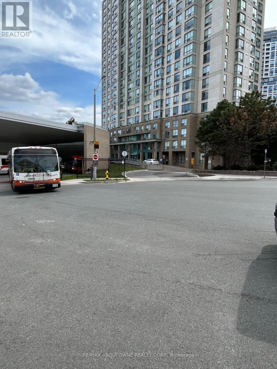 1709 - 101 Subway Crescent, Toronto, ON - Outdoor With Facade