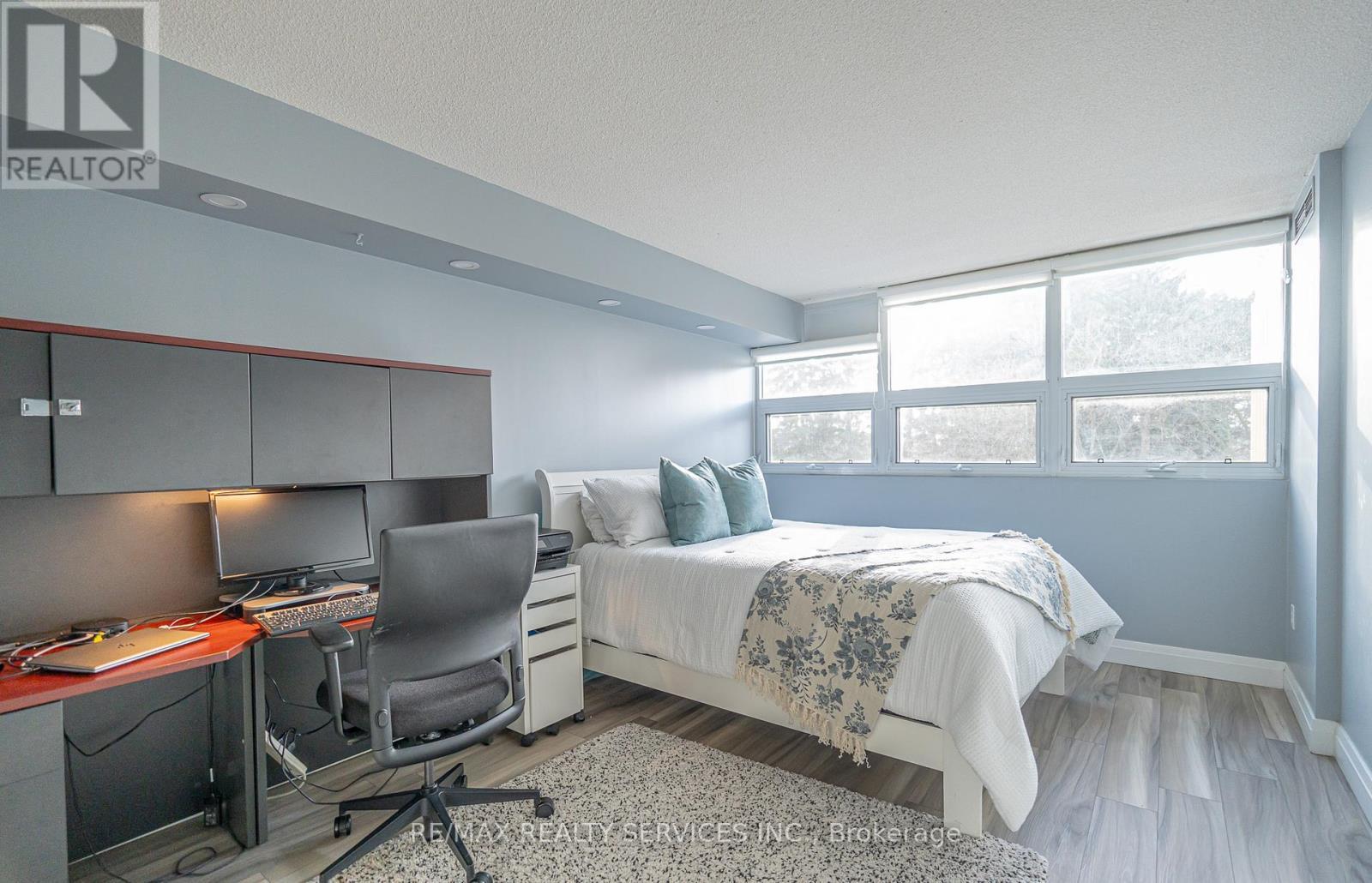 203 - 8 Lisa Street, Brampton, ON - Indoor Photo Showing Bedroom