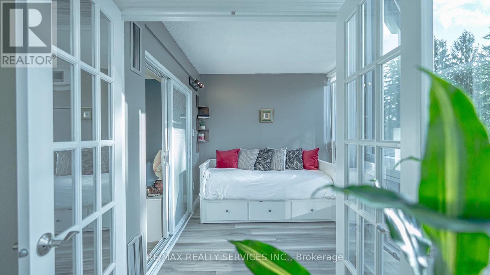 203 - 8 Lisa Street, Brampton, ON - Outdoor With Exterior