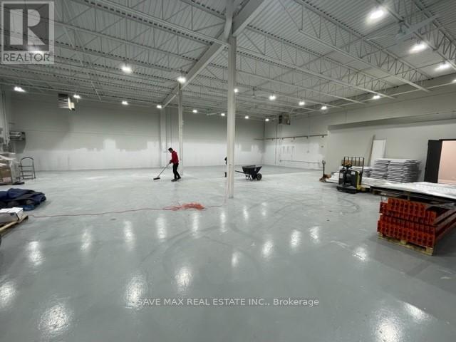 5044 South Service Road, Burlington, ON