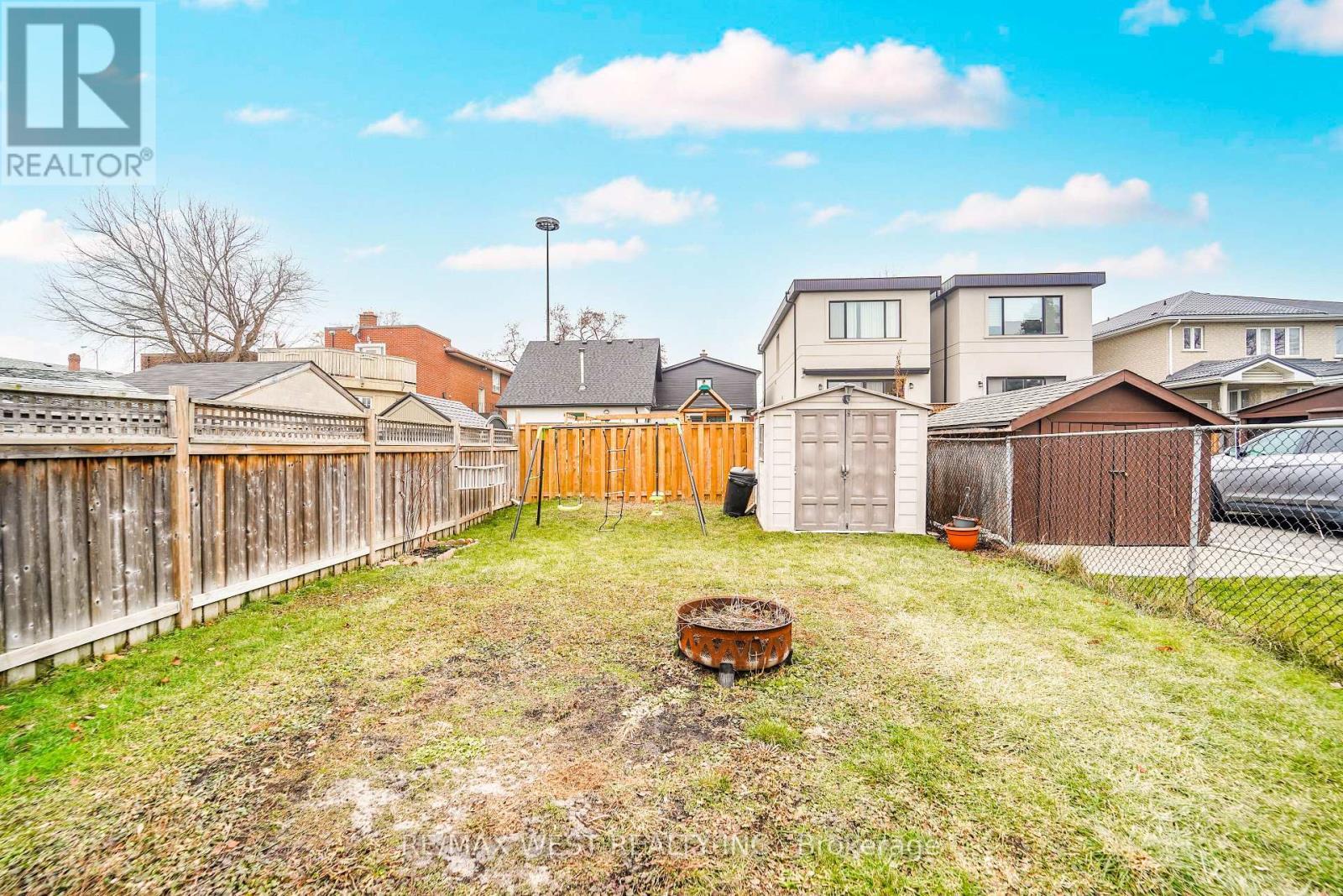 26 Manitoba Street, Toronto, ON - Outdoor