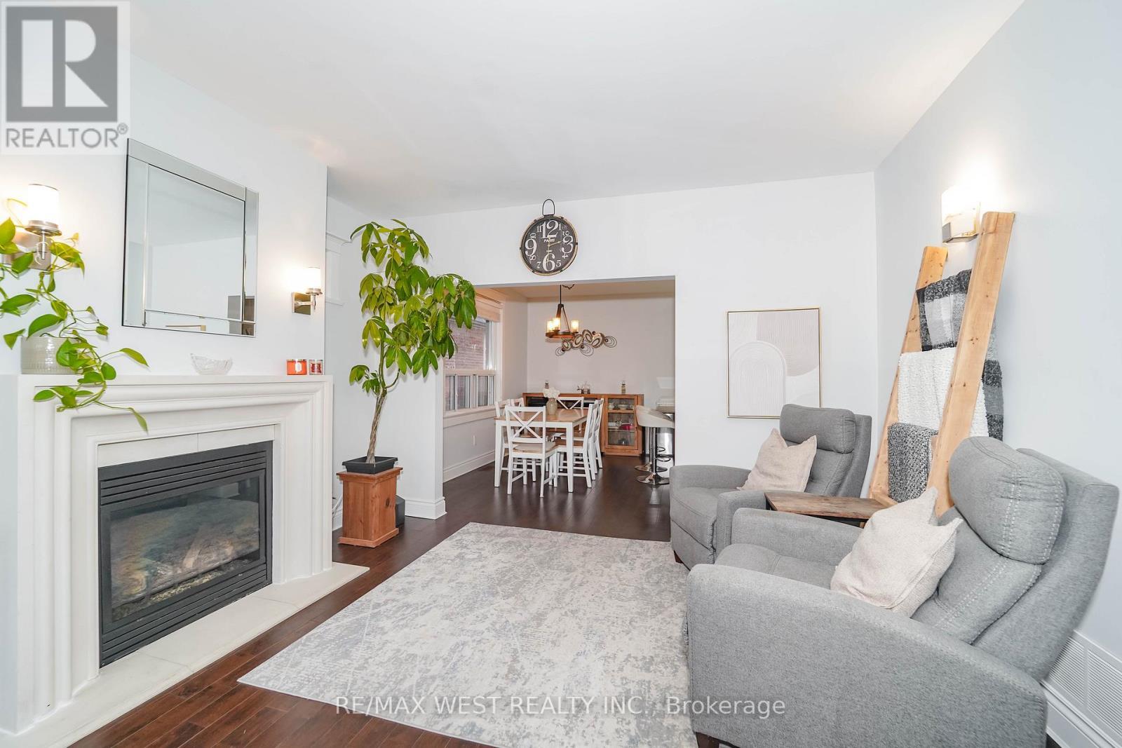 26 Manitoba Street, Toronto, ON - Indoor Photo Showing Living Room With Fireplace