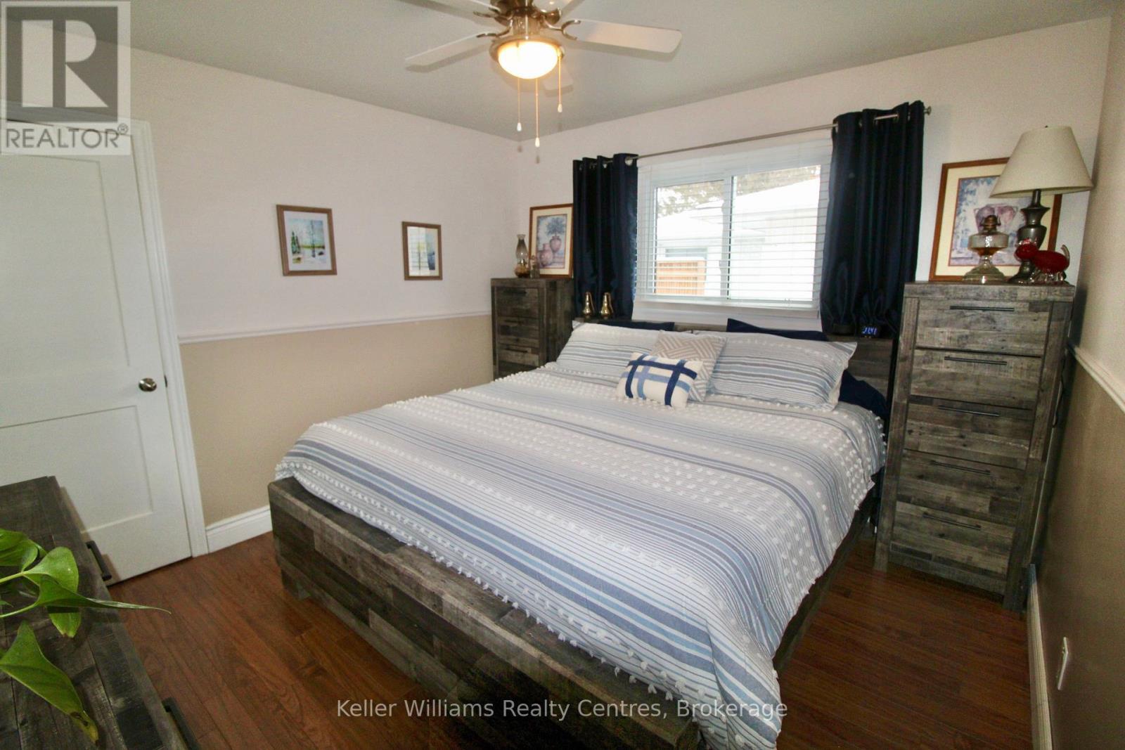 471 4Th Street, Hanover, ON - Indoor Photo Showing Bedroom