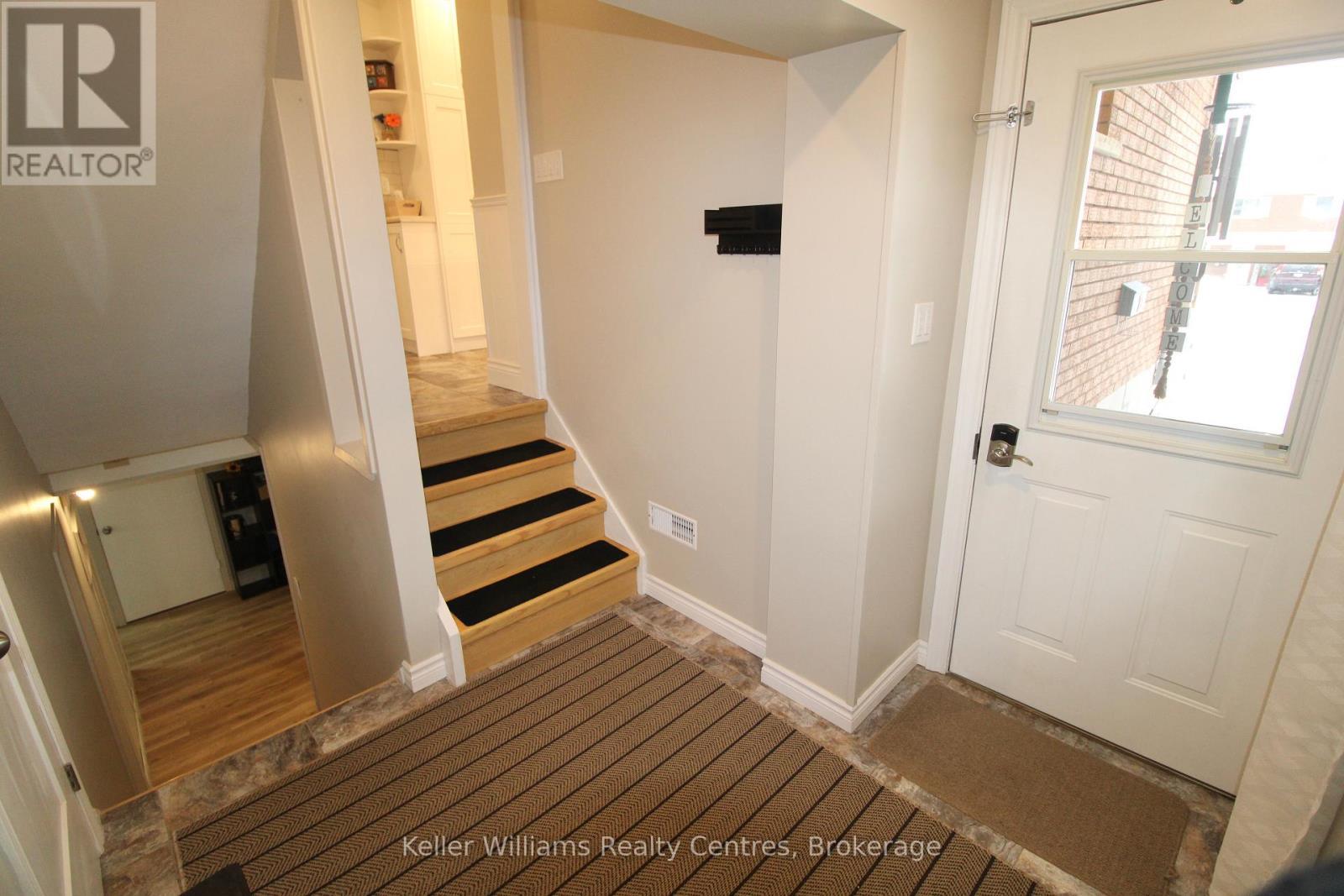 471 4Th Street, Hanover, ON - Indoor Photo Showing Other Room