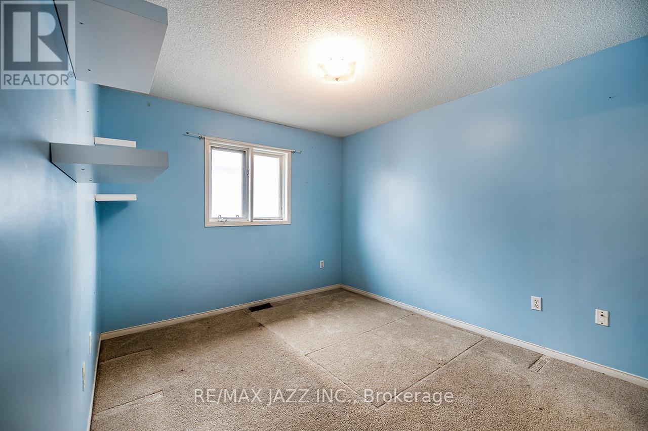 16 Goodwin Avenue, Clarington (Bowmanville), ON - Indoor Photo Showing Other Room