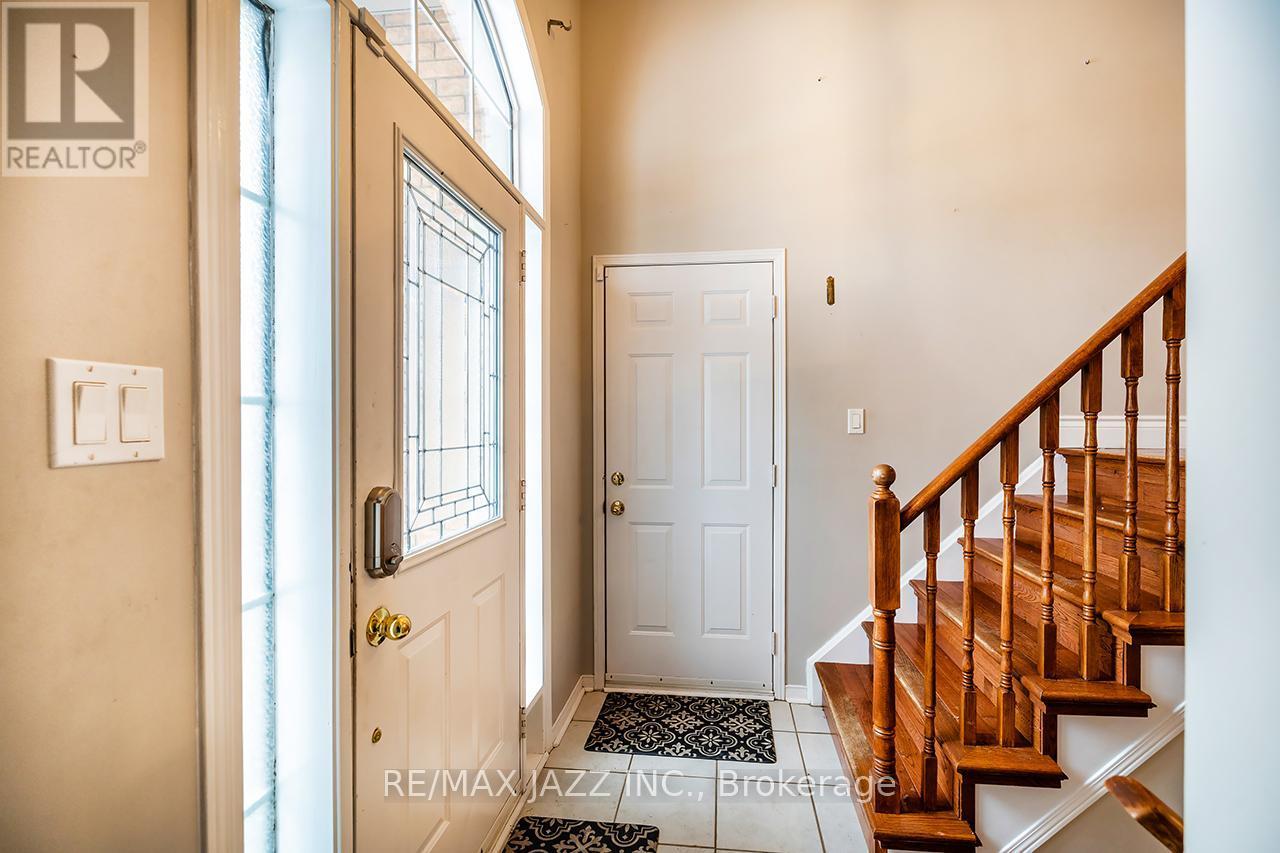 16 Goodwin Avenue, Clarington (Bowmanville), ON - Indoor Photo Showing Other Room
