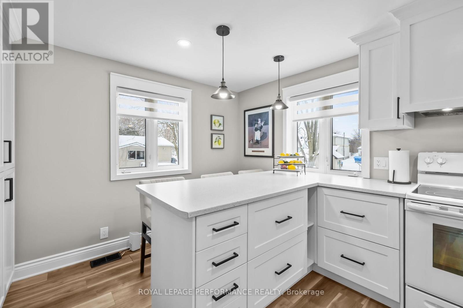 1133 Laurier Street, Clarence-Rockland, ON - Indoor Photo Showing Kitchen