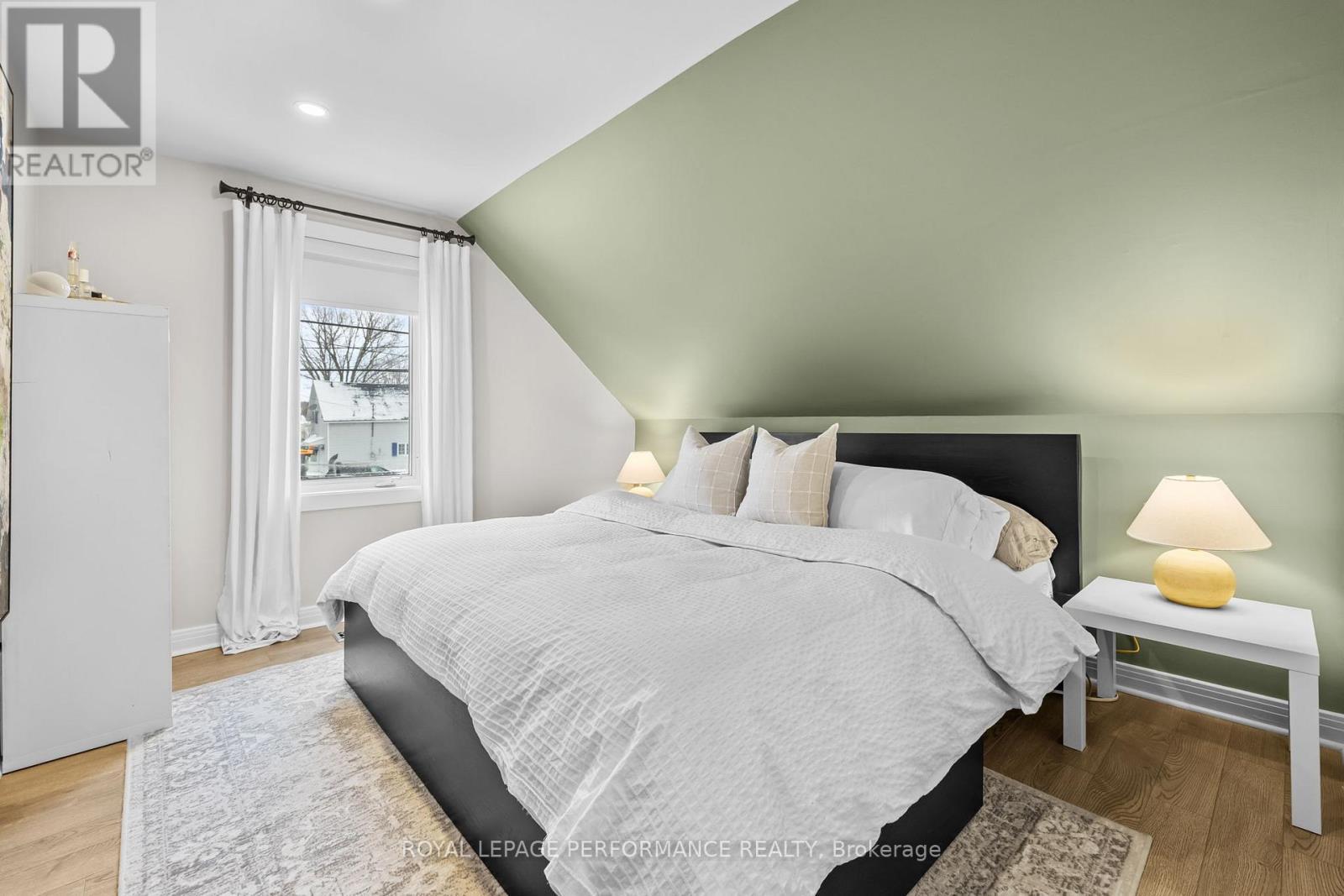 1133 Laurier Street, Clarence-Rockland, ON - Indoor Photo Showing Bedroom