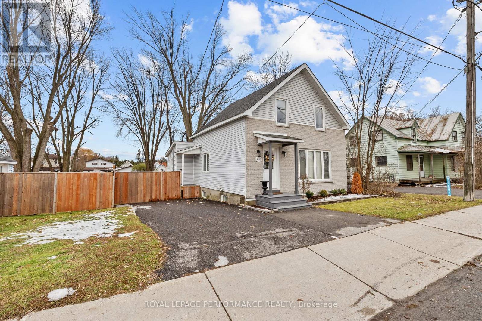 1133 Laurier Street, Clarence-Rockland, ON - Outdoor