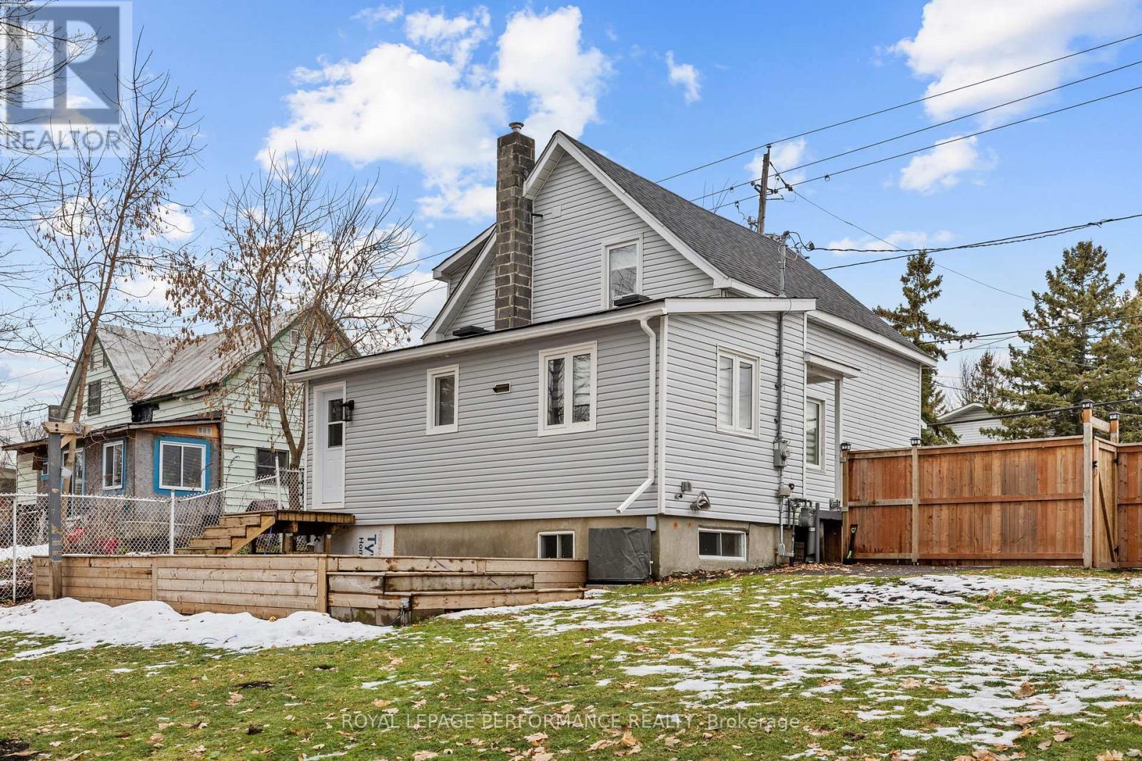 1133 Laurier Street, Clarence-Rockland, ON - Outdoor
