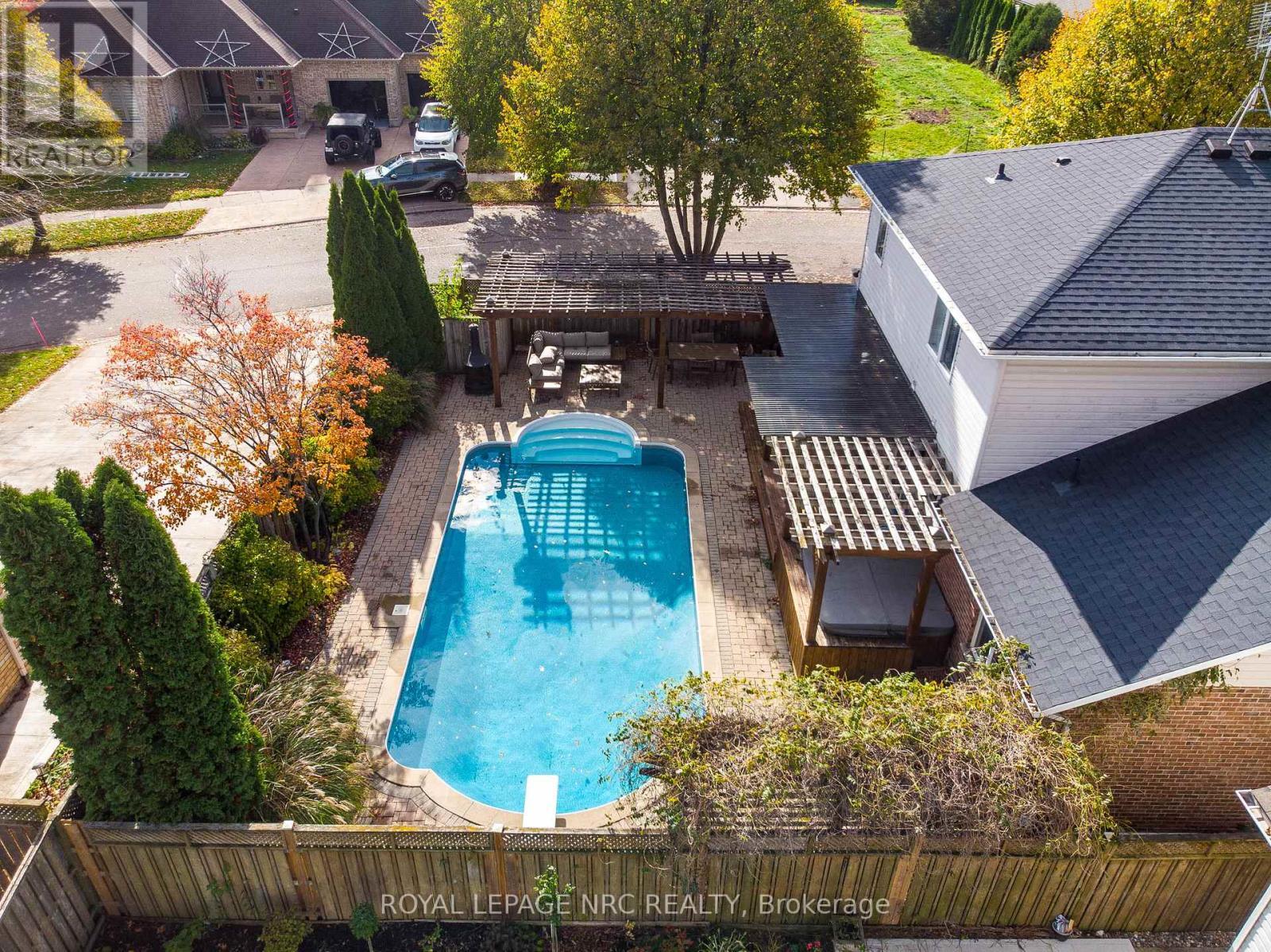 7955 Harvest Crescent, Niagara Falls (Ascot), ON - Outdoor With In Ground Pool With Deck Patio Veranda