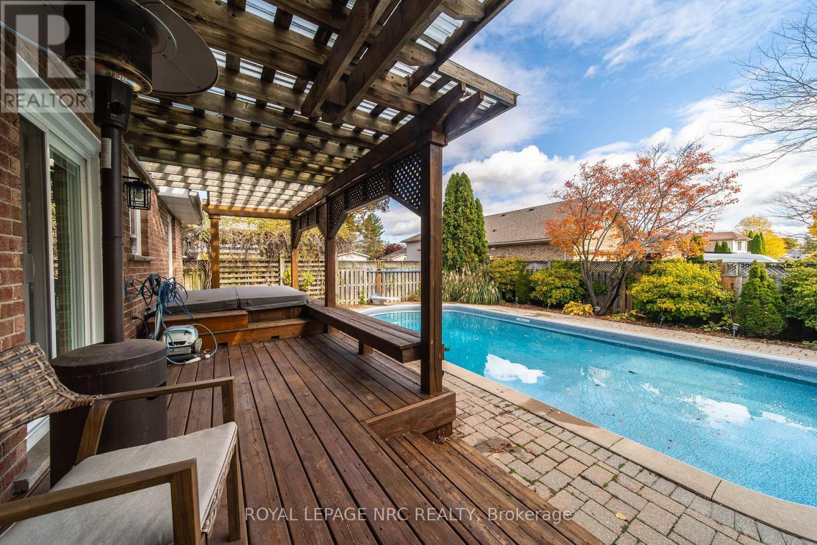 7955 Harvest Crescent, Niagara Falls (Ascot), ON - Outdoor With In Ground Pool With Deck Patio Veranda With Exterior