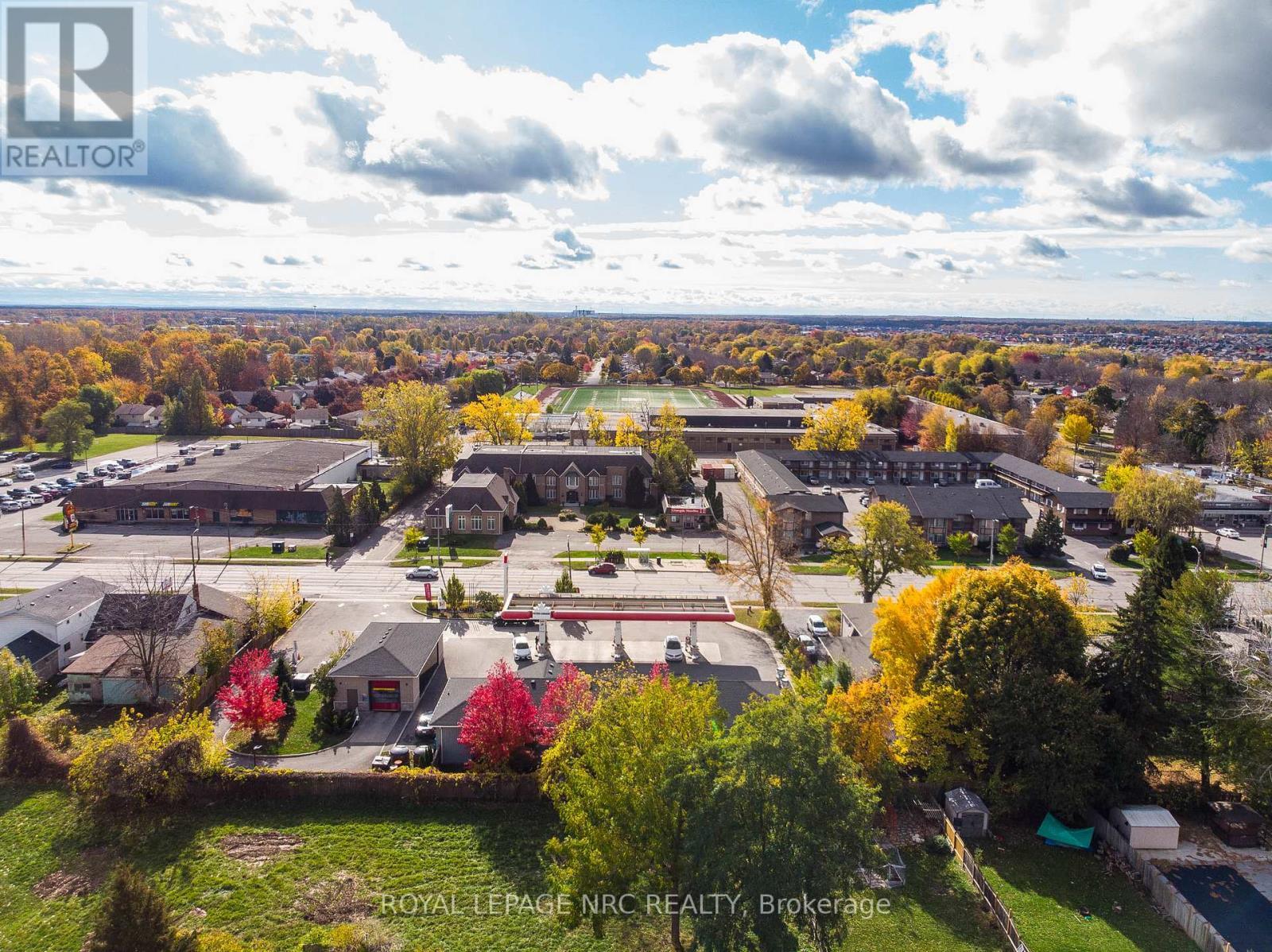7955 Harvest Crescent, Niagara Falls (Ascot), ON - Outdoor With View
