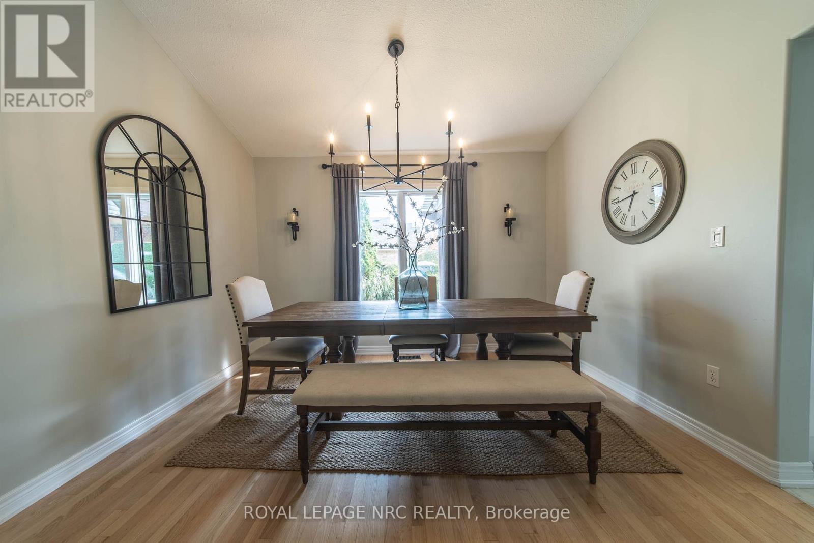 7955 Harvest Crescent, Niagara Falls (Ascot), ON - Indoor Photo Showing Dining Room