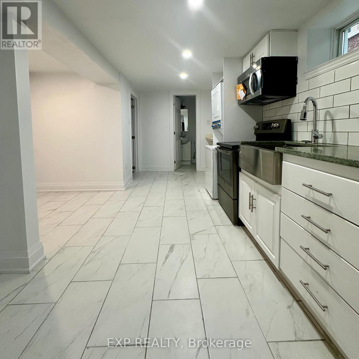 6 Lapp Street, Toronto (Rockcliffe-Smythe), ON - Indoor Photo Showing Kitchen