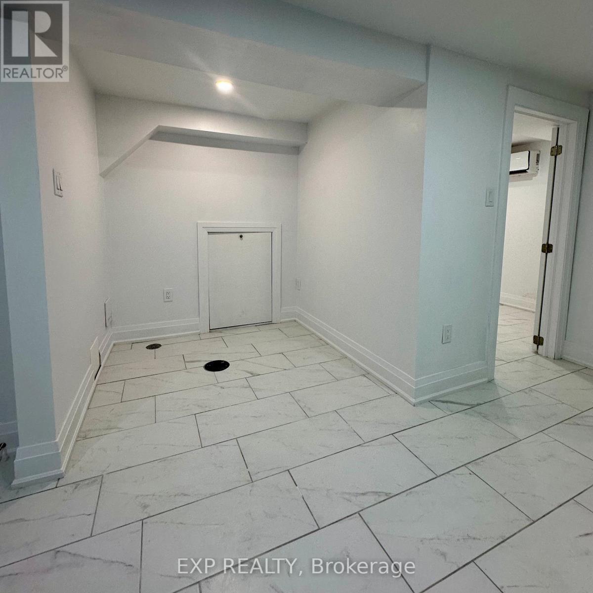 6 Lapp Street, Toronto (Rockcliffe-Smythe), ON - Indoor Photo Showing Other Room