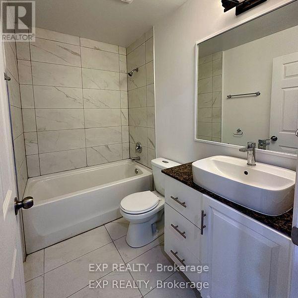 6 Lapp Street, Toronto (Rockcliffe-Smythe), ON - Indoor Photo Showing Bathroom