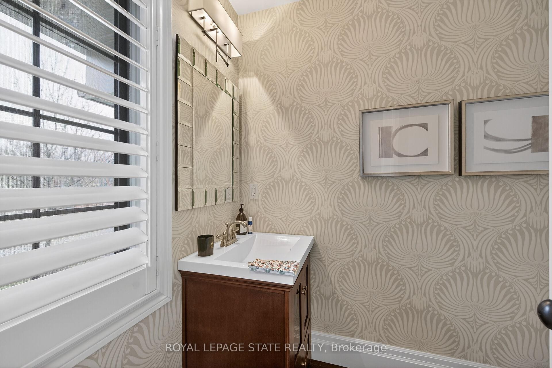 19-71 Sulphur Springs Road, Hamilton, ON - Indoor Photo Showing Bathroom