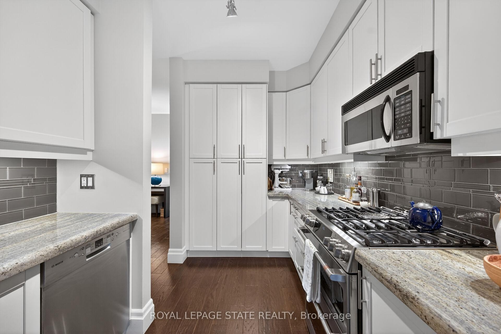 19-71 Sulphur Springs Road, Hamilton, ON - Indoor Photo Showing Kitchen