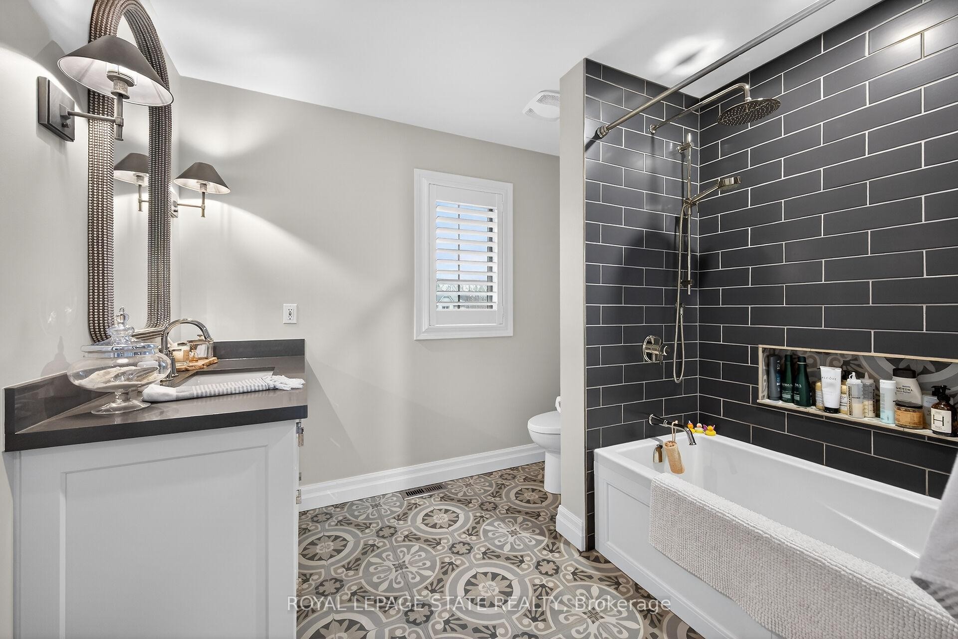 19-71 Sulphur Springs Road, Hamilton, ON - Indoor Photo Showing Bathroom