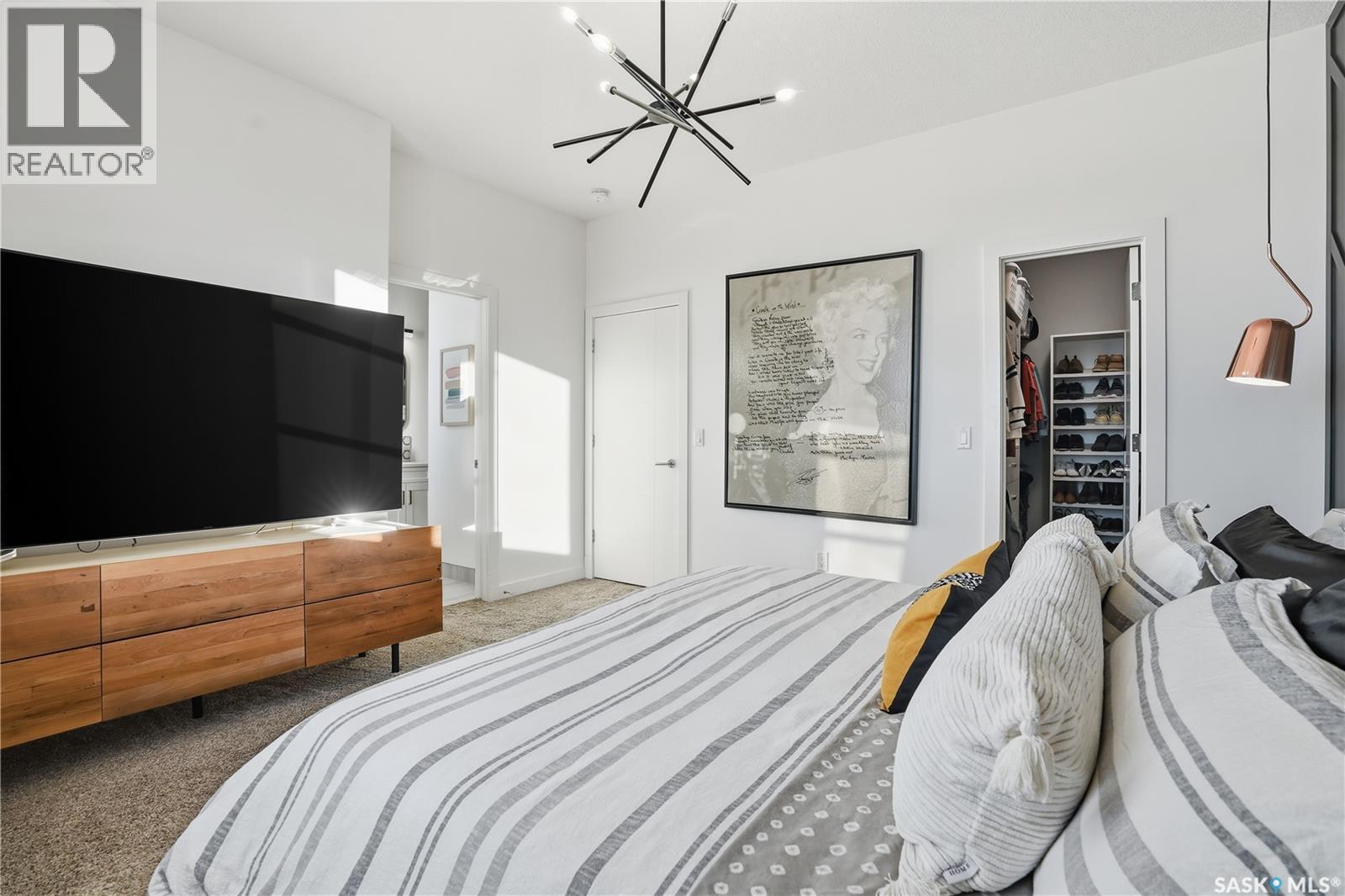 5322 Tutor Way, Regina, SK - Indoor Photo Showing Bedroom