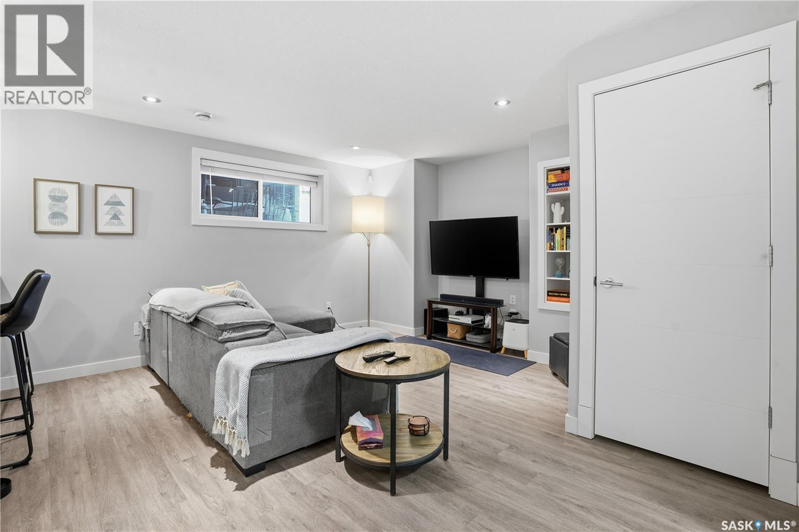 5322 Tutor Way, Regina, SK - Indoor Photo Showing Other Room