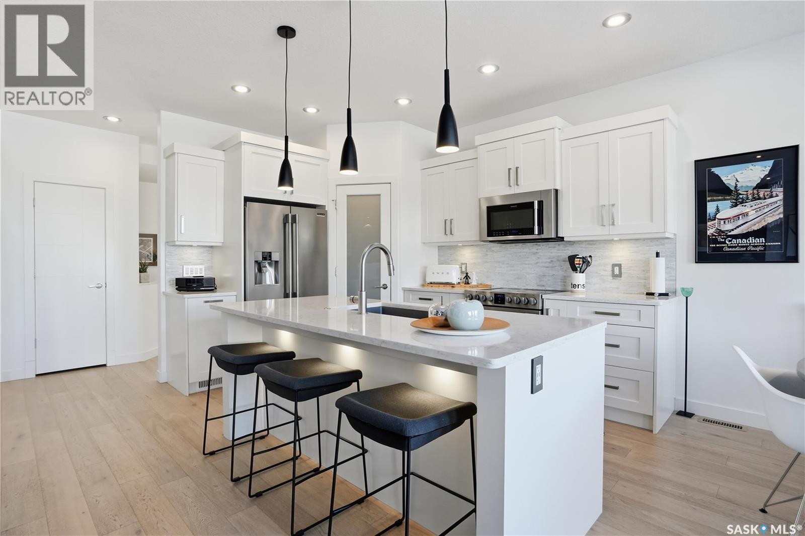 5322 Tutor Way, Regina, SK - Indoor Photo Showing Kitchen With Upgraded Kitchen