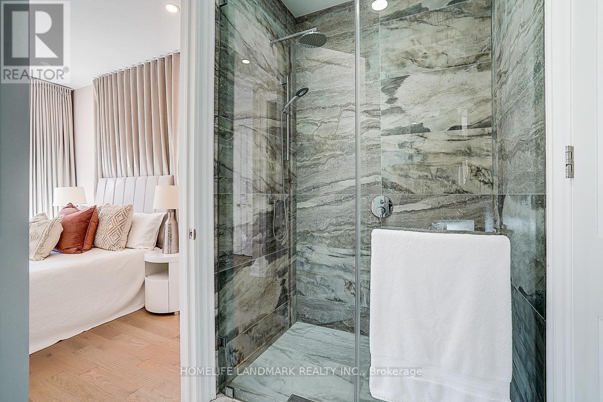 937 Goodwin Road, Mississauga, ON - Indoor Photo Showing Bathroom