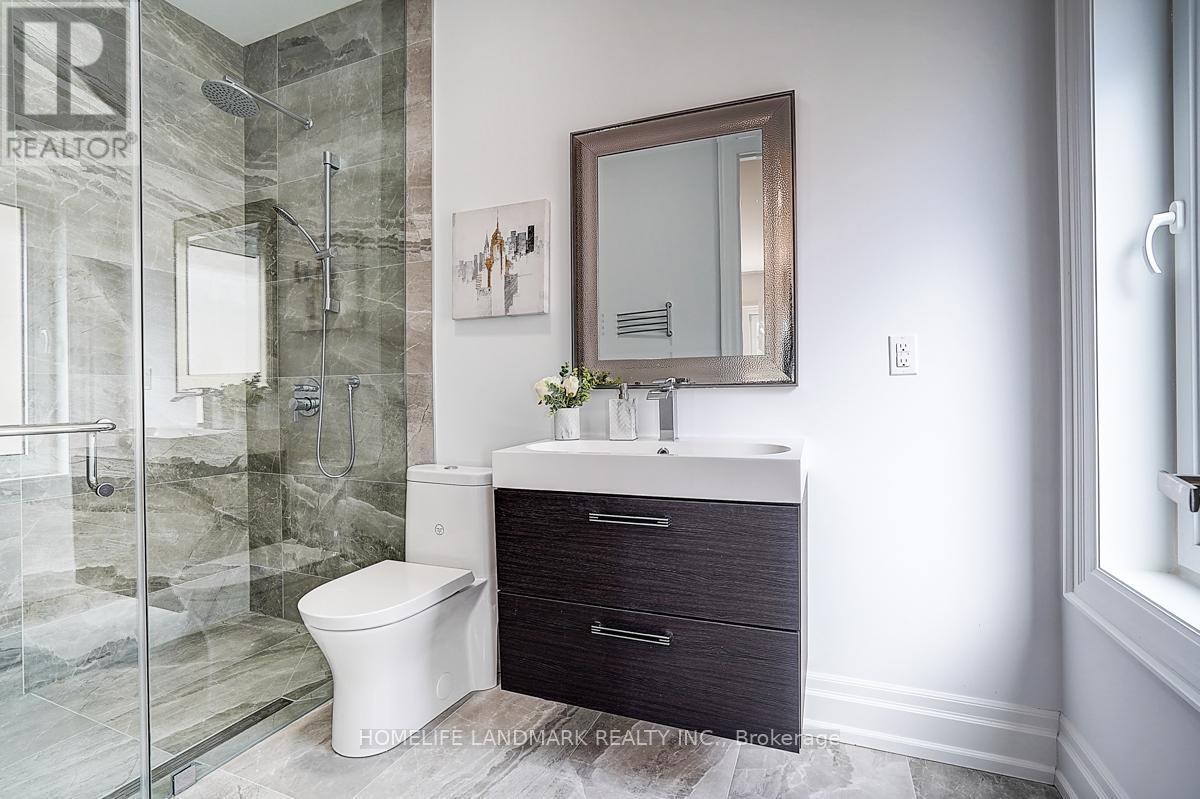 937 Goodwin Road, Mississauga, ON - Indoor Photo Showing Bathroom